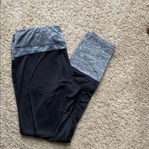 Black and grey fleece lined leggings